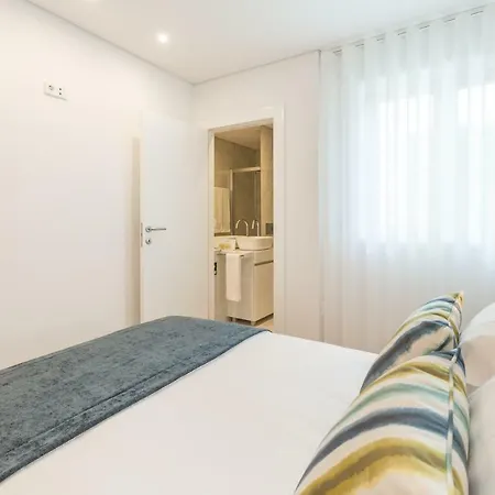 Art's - Minho's Guest